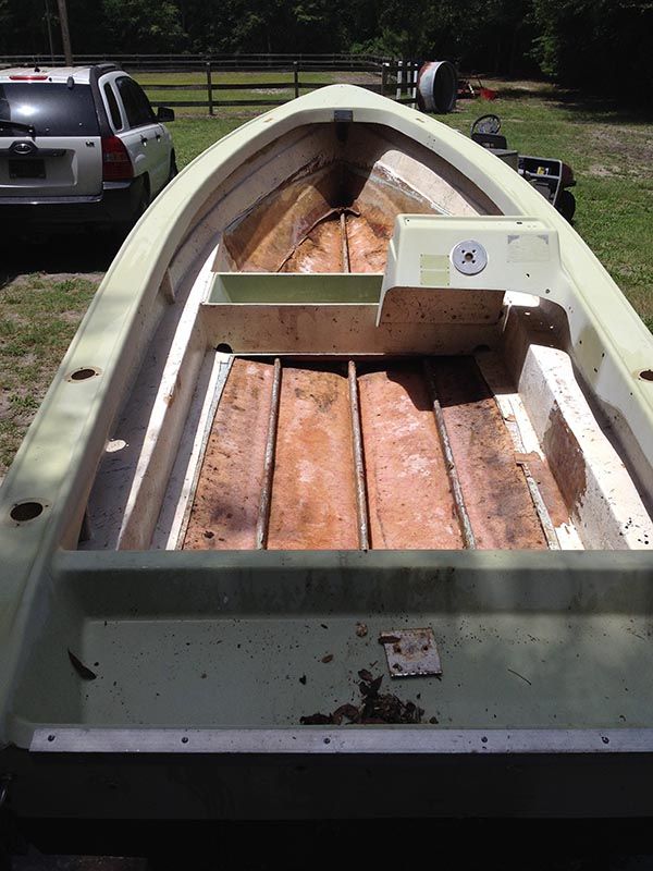 1976 Dixie Skiff rebuild Dedicated To The Smallest Of Skiffs